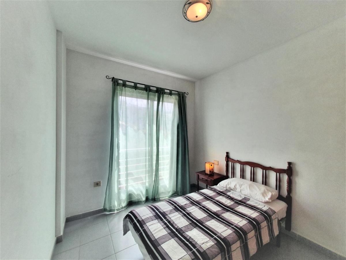 Cristi Puerto Santiago Apartment By Hrtenerife Net Puerto de Santiago  Kültér fotó